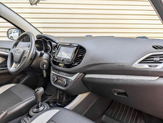Фото Lada Vesta с пробегом