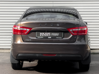 Фото Lada Vesta с пробегом