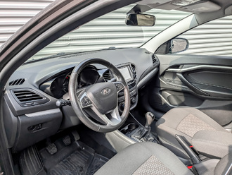 Фото Lada Vesta с пробегом