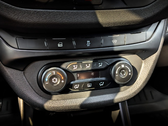 Фото Lada Vesta с пробегом