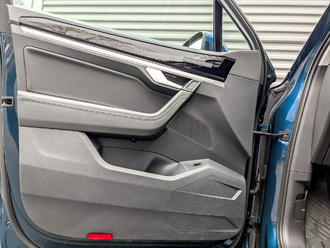 Фото Volkswagen Touareg с пробегом