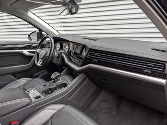 Фото Volkswagen Touareg с пробегом