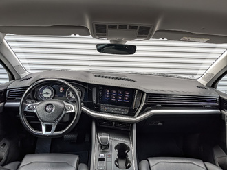 Фото Volkswagen Touareg с пробегом