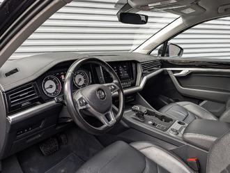 Фото Volkswagen Touareg с пробегом