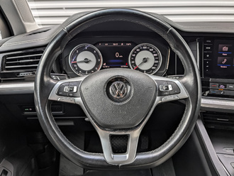 Фото Volkswagen Touareg с пробегом