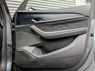 Фото Geely Monjaro с пробегом