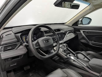 Фото Geely Atlas Pro с пробегом