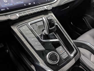 Фото Geely Atlas Pro с пробегом