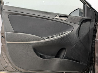 Фото Hyundai Solaris с пробегом