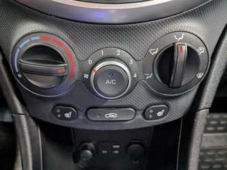 Фото Hyundai Solaris с пробегом