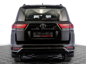 фото Toyota Land Cruiser 300 2024
