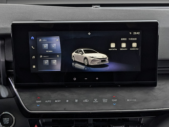 фото Toyota Camry IX 2024