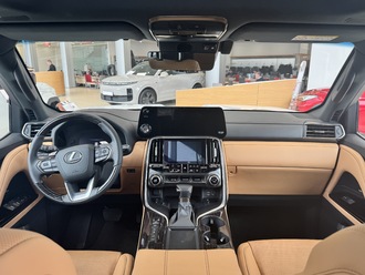 фото Lexus LX IV 2024