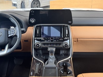 фото Lexus LX IV 2024