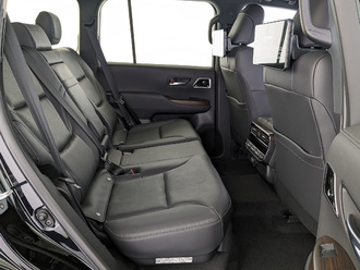 фото Toyota Land Cruiser 300 2024