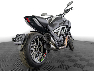 фото Diavel Carbon 2015