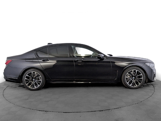 фото BMW 7 (G11/G12) 2021