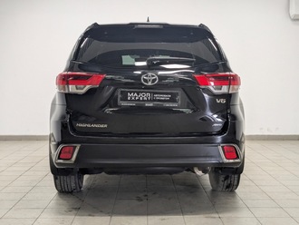 фото Toyota Highlander III 2018