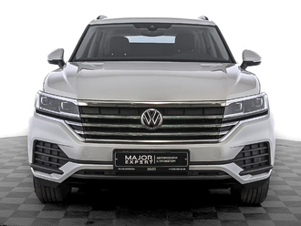 фото Volkswagen Touareg III 2020