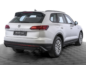 фото Volkswagen Touareg III 2020