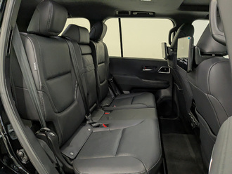 фото Toyota Land Cruiser 300 2024