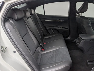 фото Toyota Camry IX 2024