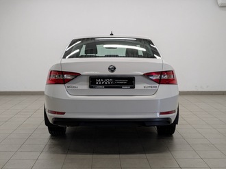 фото Skoda Superb III 2017