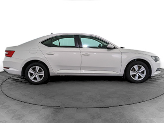 фото Skoda Superb III 2017