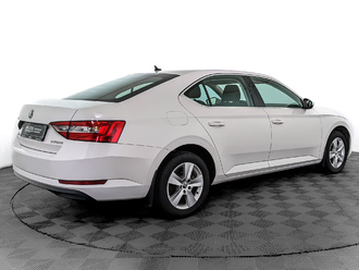 фото Skoda Superb III 2017