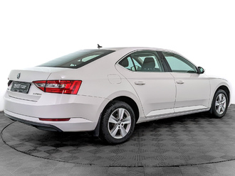 фото Skoda Superb III 2017