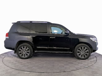 фото Toyota Land Cruiser 200 2019