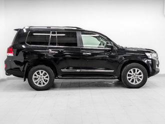 фото Toyota Land Cruiser 200 2016