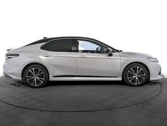 фото Toyota Camry VIII 2020