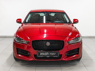 фото Jaguar XE 2017