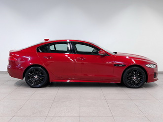фото Jaguar XE 2017