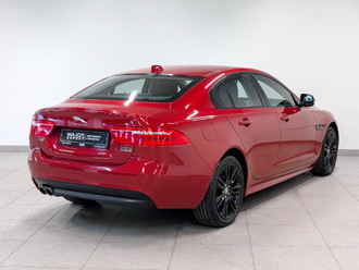 фото Jaguar XE 2017