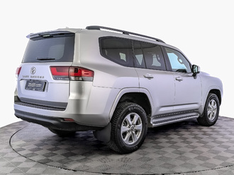 фото Toyota Land Cruiser 300 2022