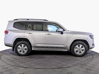 фото Toyota Land Cruiser 300 2022