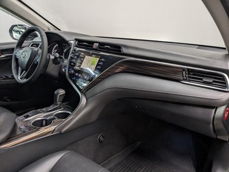 фото Toyota Camry VIII 2019
