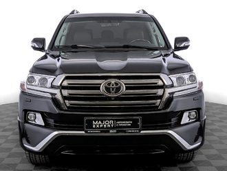 фото Toyota Land Cruiser 200 2017