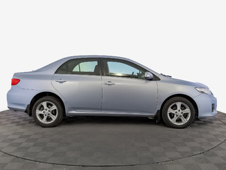 фото Toyota Corolla X 2011