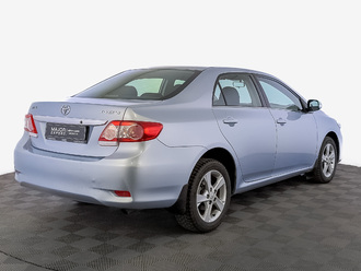 фото Toyota Corolla X 2011