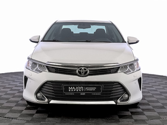 фото Toyota Camry VII 2016