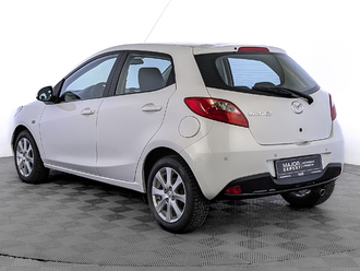 Mazda 2 с пробегом в автосалоне Форис Авто
