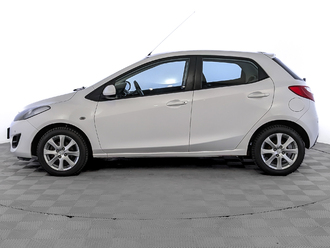 Mazda 2 с пробегом в автосалоне Форис Авто