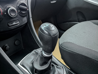 Фото Hyundai Solaris с пробегом