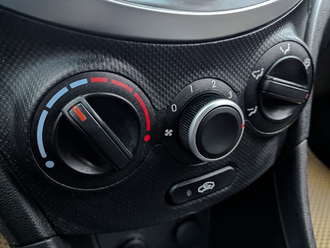 Фото Hyundai Solaris с пробегом