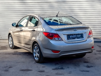 Фото Hyundai Solaris с пробегом