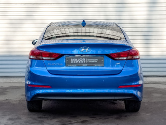 Фото Hyundai Elantra с пробегом
