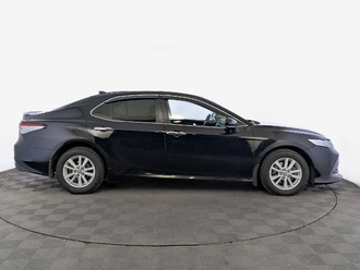 фото Toyota Camry VIII 2021